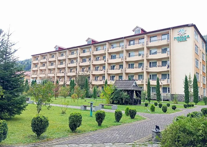 Girska Tysa Health 度假村 *